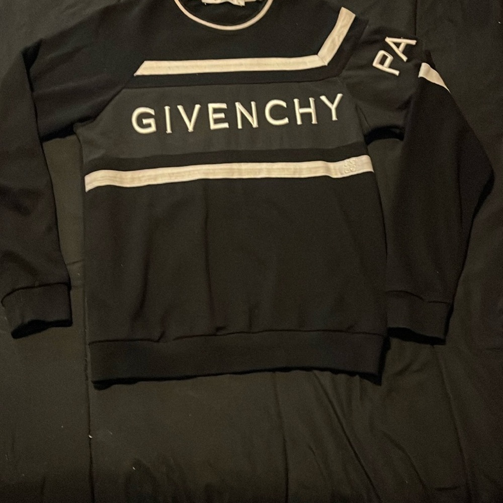 Givenchy Men’s Black Logo Pullover Sweatshirt